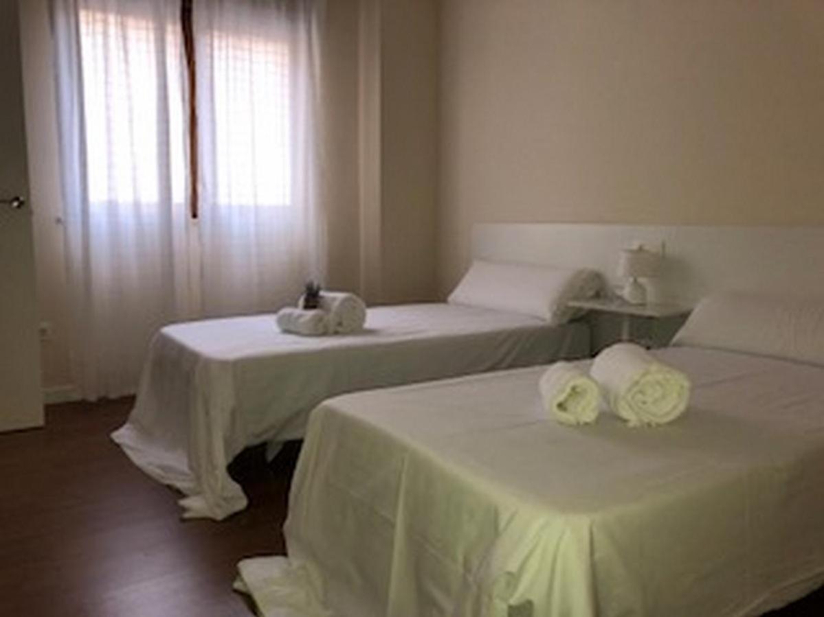 Apartamentos Turisticos Puente Romano Portal 4 Bajo -A 살라망카 객실 사진